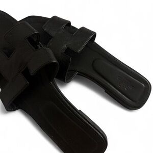 Black Leather Hermes oran Slide Sandals size 38